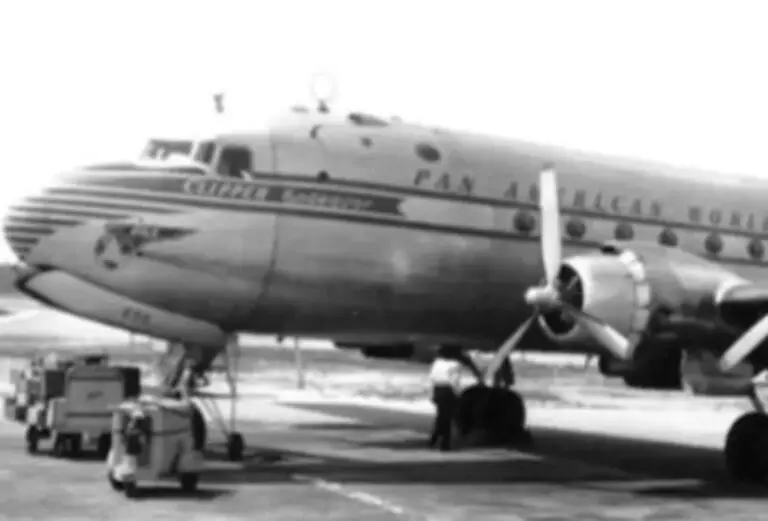 navio Pan Am Clipper Endeavour