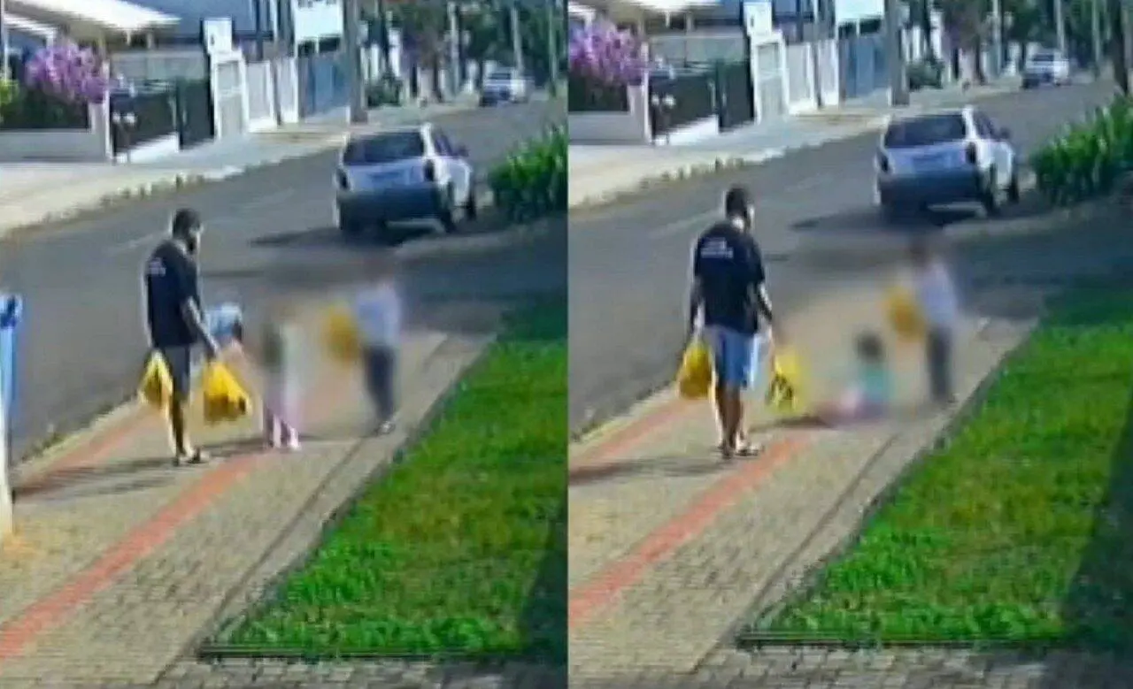 Pai é flagrado chutando filha de três anos - Internet