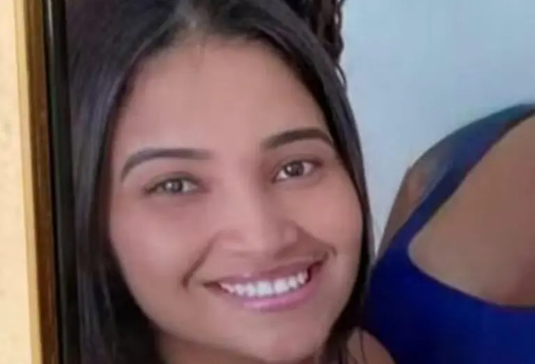 Paola Stefany Neto Cirino - rede social