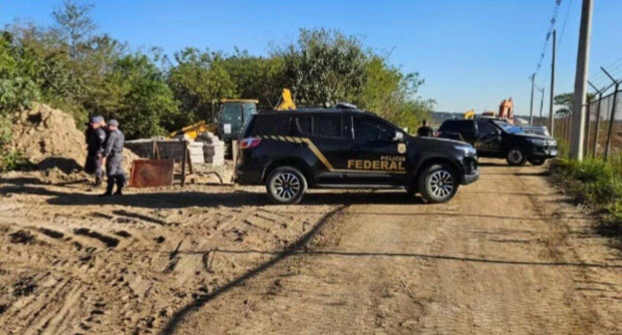PF e suspeitos de tráfico trocam tiros na área externa do Aeroporto de Guarulhos - Reprodução