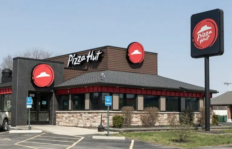 Pizza Hut - jetcityimage/Istock.com