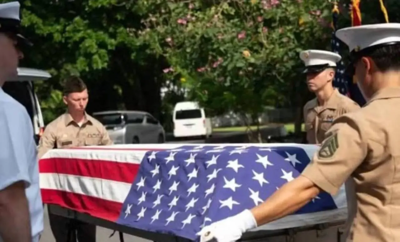 restos mortais de soldado americano