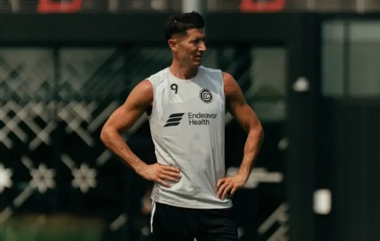 Robert Lewandowski - X.com/ Chicago Fire
