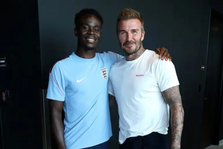 Saka e David Beckham - X.com/ Inglaterra