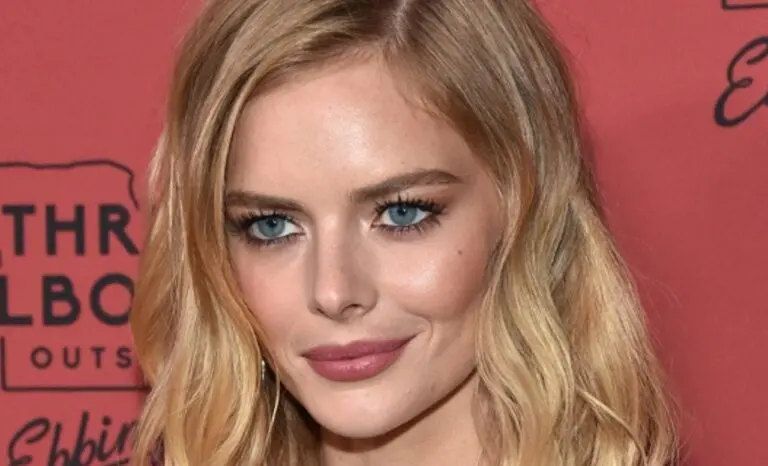 Samara Weaving - DFree / Shutterstock.com