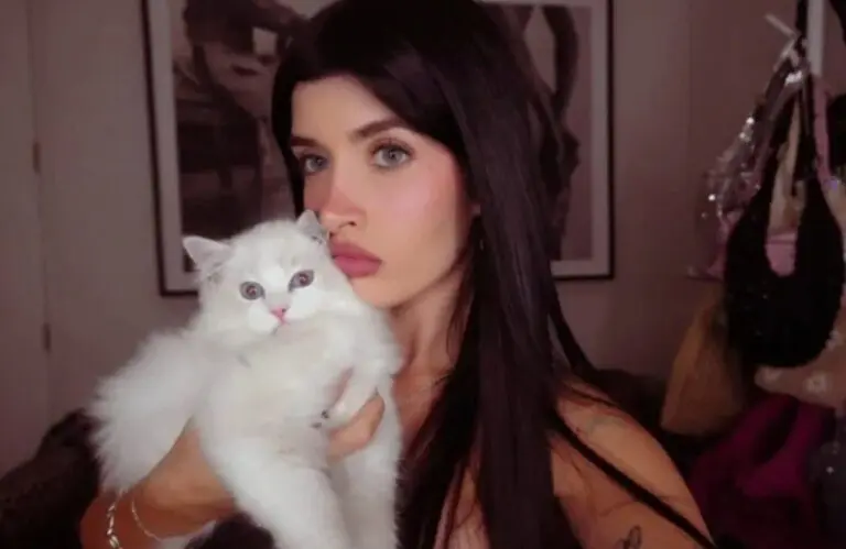 Sami Sheen - Instagram