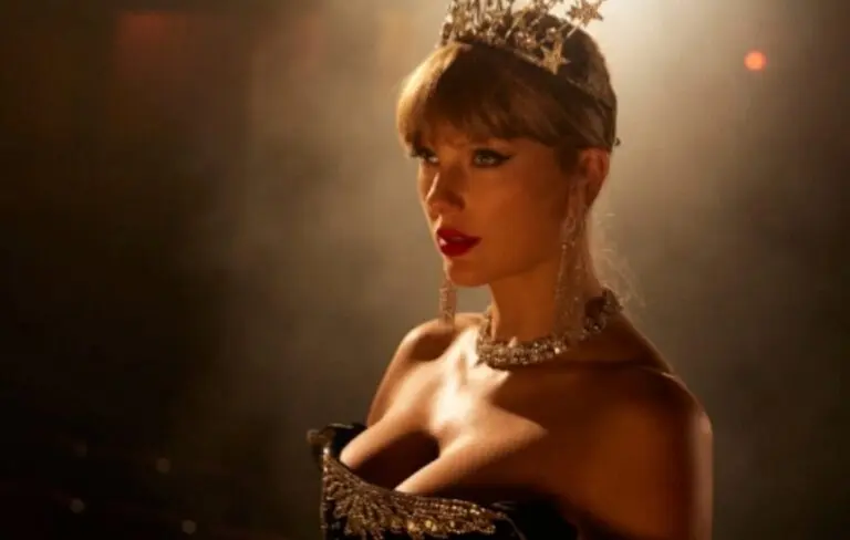 Taylor Swift - Reprodução/Facebook