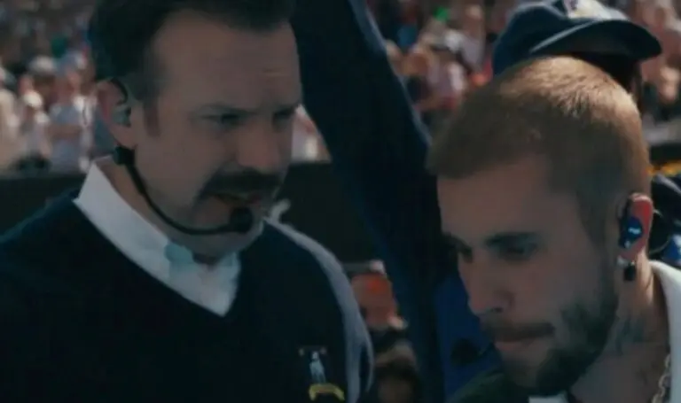 Ted Lasso e Justin Bieber - X