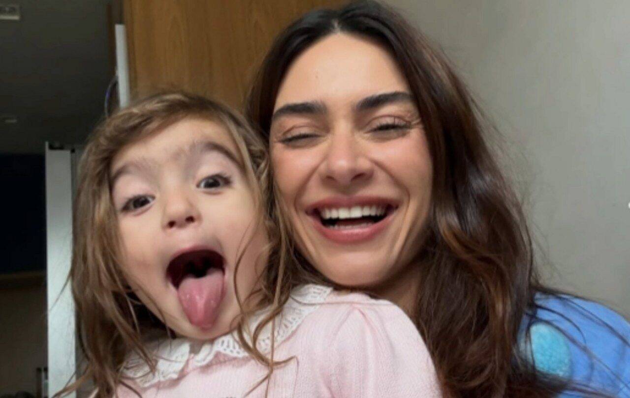 Thaila Ayala e a filha Tereza - Instagram/thailaayala