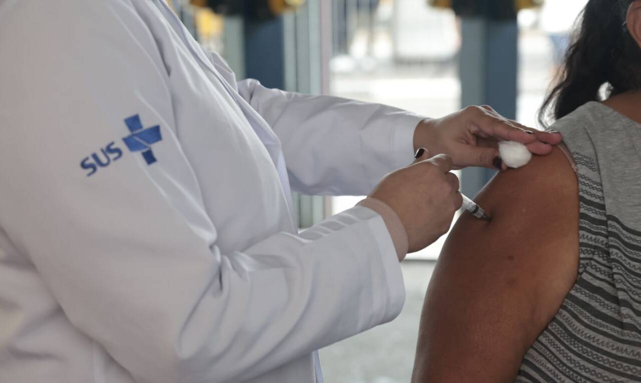 Vacinação de gestantes no SUS reduz à metade bronquiolite grave em bebês de até seis meses
