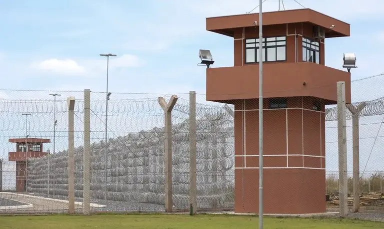 Brasil contra o crime: prisões no Espírito Santo recebem drone e kits de rastreamento