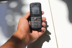 Celular antigo pode valer uma pequena fortuna; saiba por quê