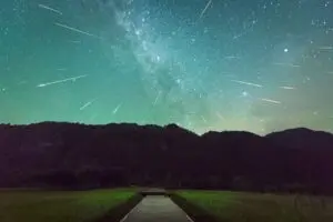 Agosto de 2026: Perseidas, eclipse e asteroide proporcionam espetáculo no céu