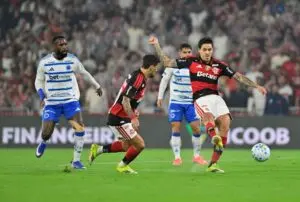Flamengo x Cruzeiro no mercado: como clubes disputam reforços e protagonismo