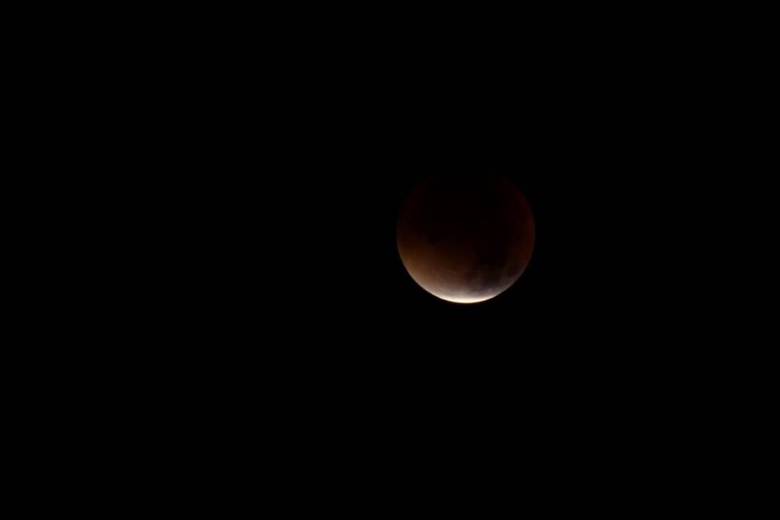 Eclipse lunar