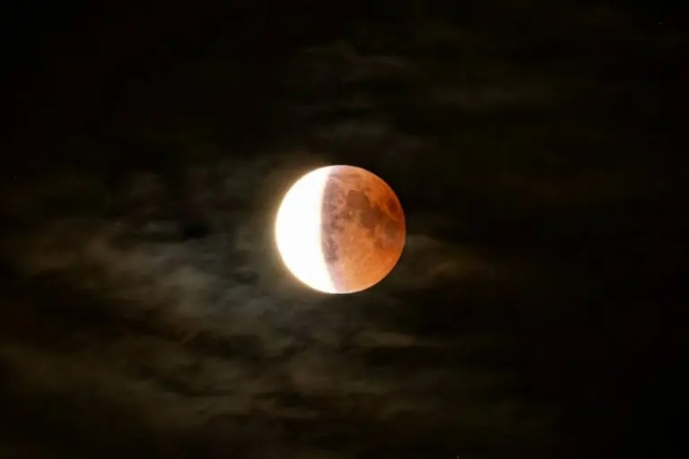 Eclipse lunar parcial