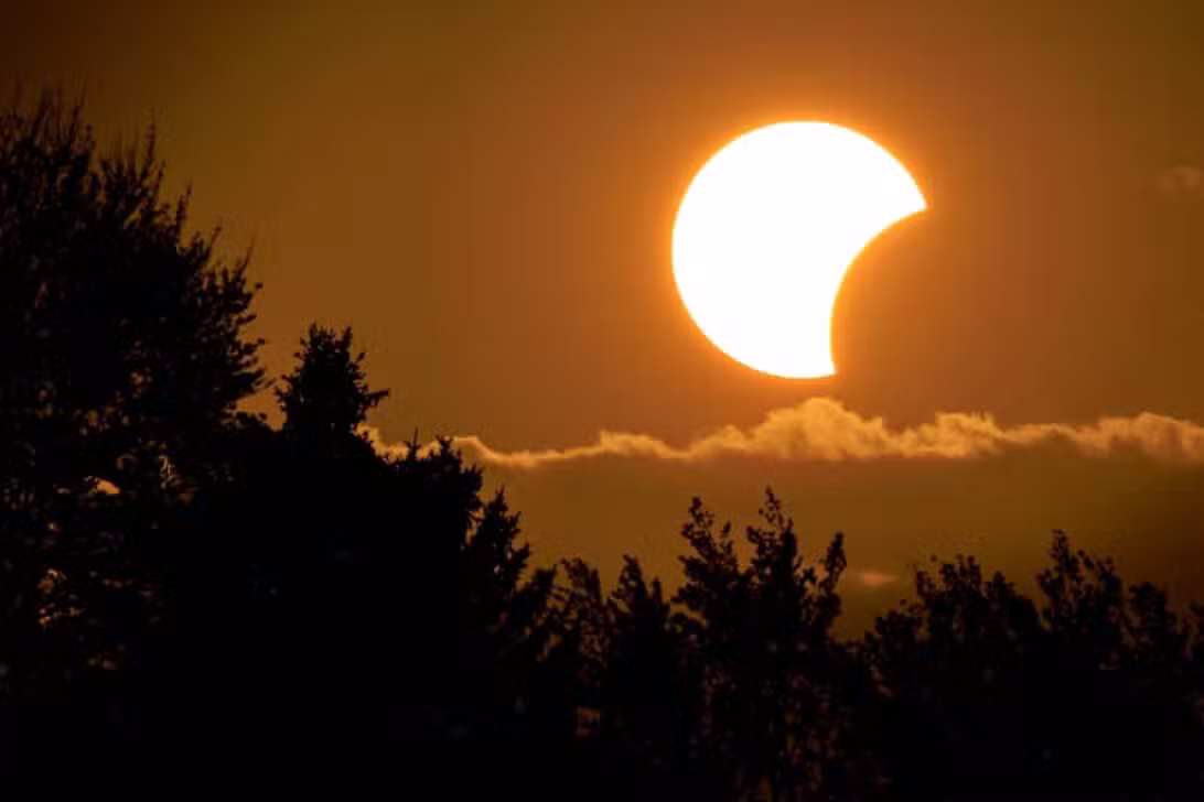 Eclipse solar