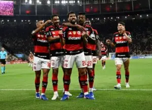 Duelo de milhões: Flamengo x Cruzeiro opõe reforços recordistas no Brasil