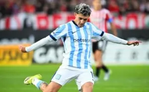 Santos e Racing avançam em negociação para trocar zagueiro Frías por lateral Martirena