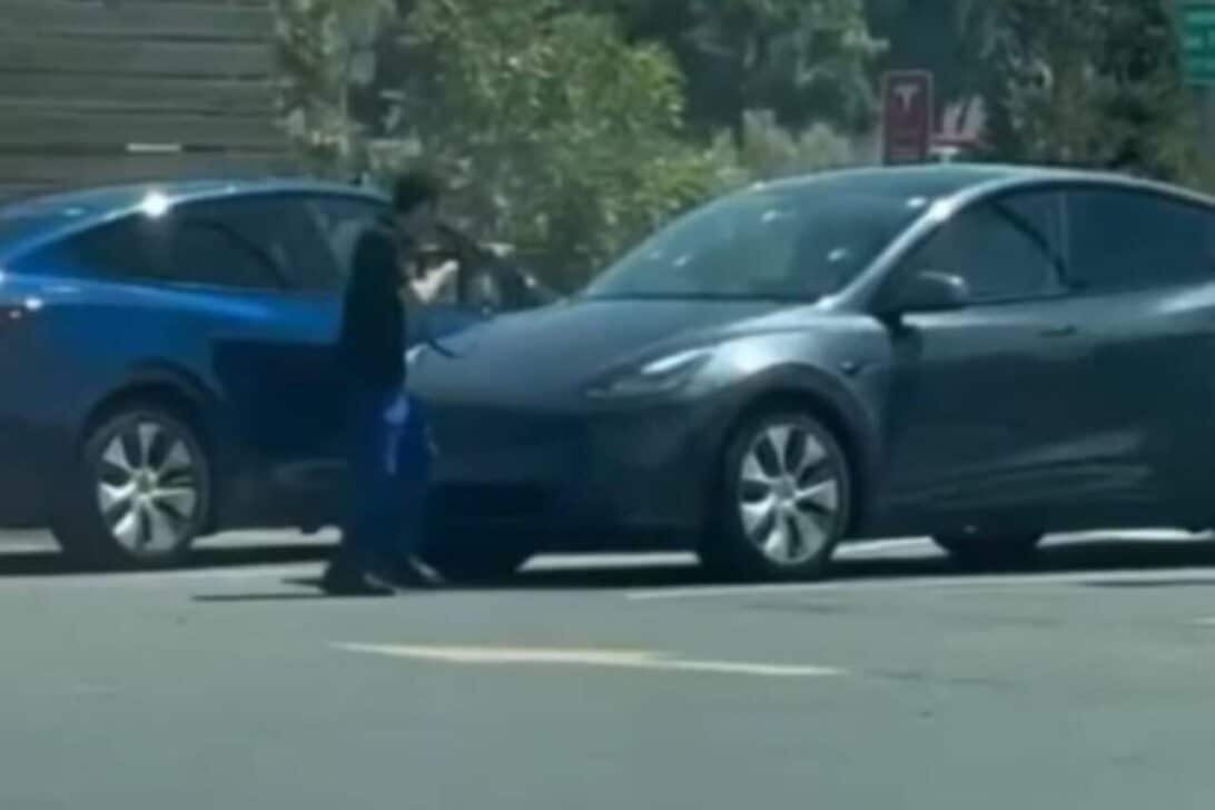 Homem efetuando disparos em restaurante In-N-Out de Twin Falls