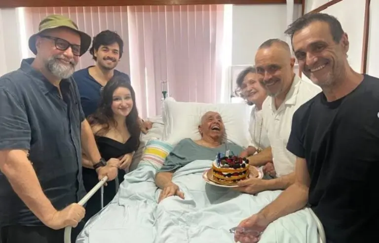 Mauro Mendonça ao lado da família