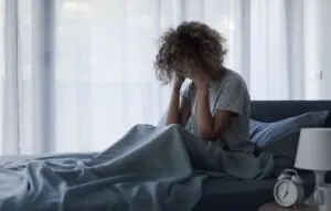 Fadiga persiste mesmo com oito horas de sono: entenda os reais motivos do esgotamento