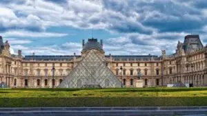 Louvre chooses architects for new Mona Lisa suite and plans expansion of visitors