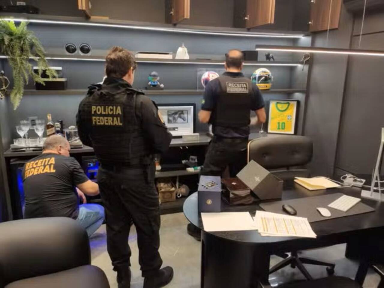 Operação da Polícia Federal investiga ex-patrocinadora de Flamengo e Corinthians por evasão de R$ 1 bilhão