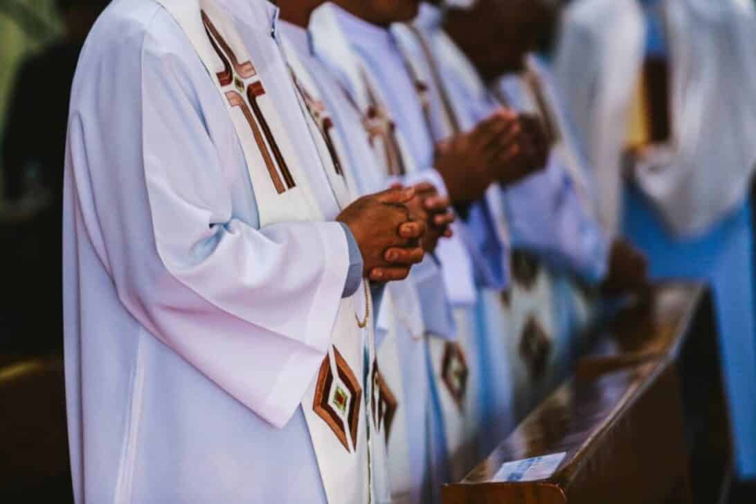 Sacerdotes, padres