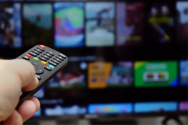 Streamer, TV, controle remoto