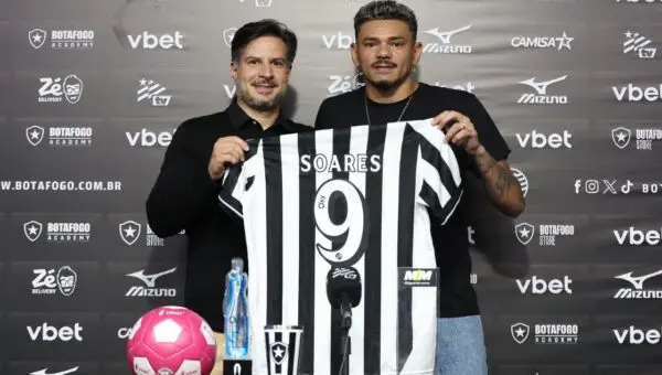 Tiquinho Soares - Vítor Silva/ BFR