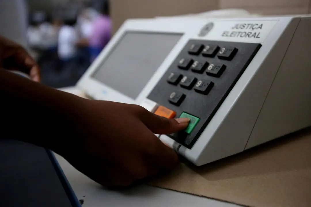 Urna. voto, eleição