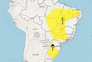 Alerta duplo: Inmet emite aviso de tempestades no Sul e baixa umidade em diversas regiões do Brasil em 3 de agosto