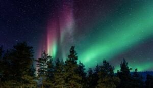 Aurora boreal - Artem Avetisyan/Shutterstock.com