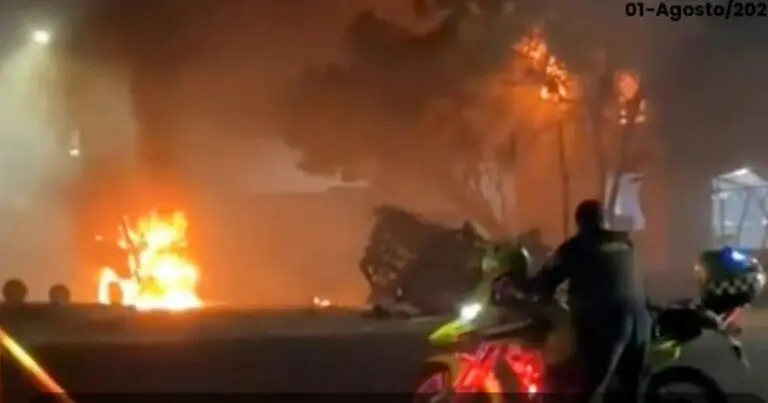 Caminhão-bomba explode na Colômbia - X