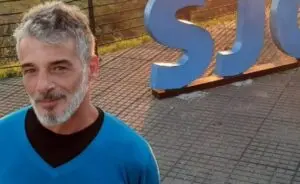 Carlos Cesare, o Pablo de ‘Qual é a música’, falece aos 60 anos por falência cardíaca durante o sono