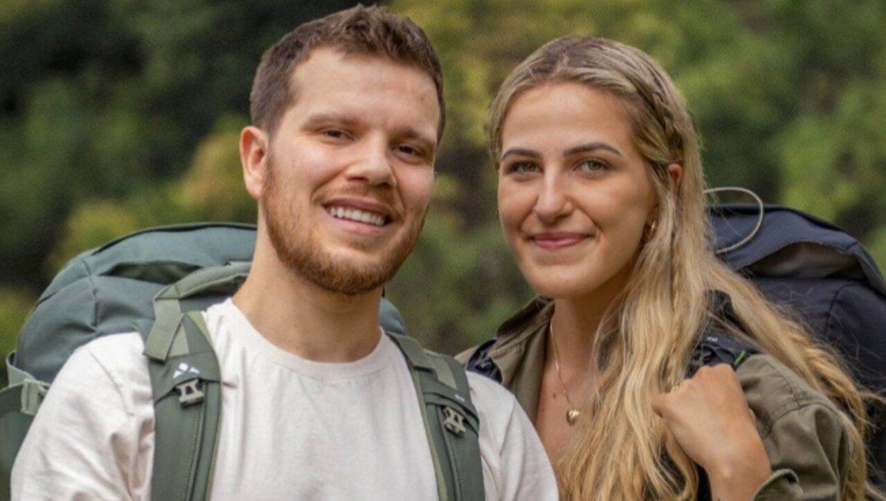 Casal de viajantes escolhe Praia do Rosa para nova fase após 14 países