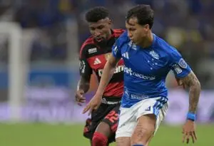 Flamengo reage com entrada de Pedro e Paquetá e garante empate crucial contra o Cruzeiro na Libertadores