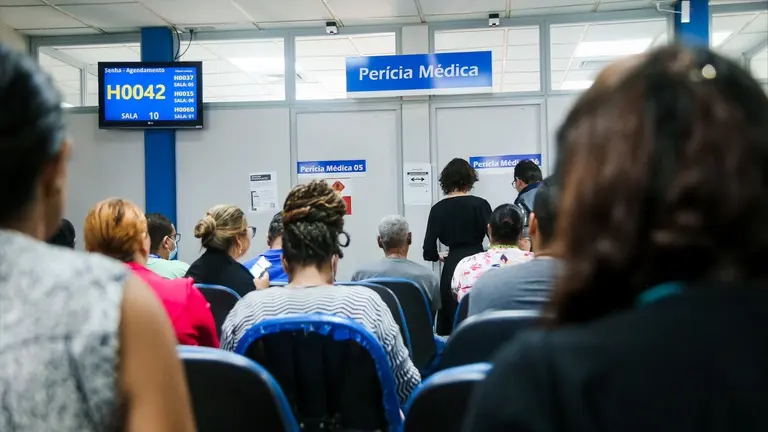INSS oferece 10 mil vagas para perícia médica e avaliação social neste fim de semana. Confira