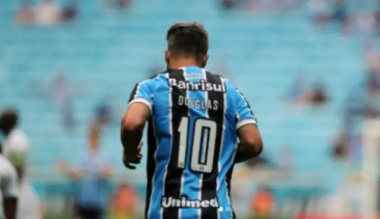Douglas - Instagram