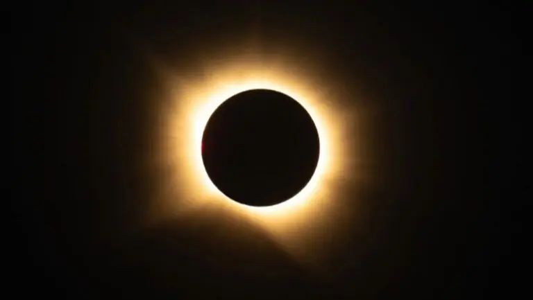 Eclipse solar total - Instagram/ nasa