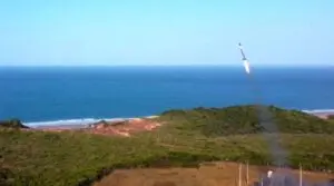 Anomalia interrompe voo de teste de foguete SEBIT lançado da Base de Alcântara