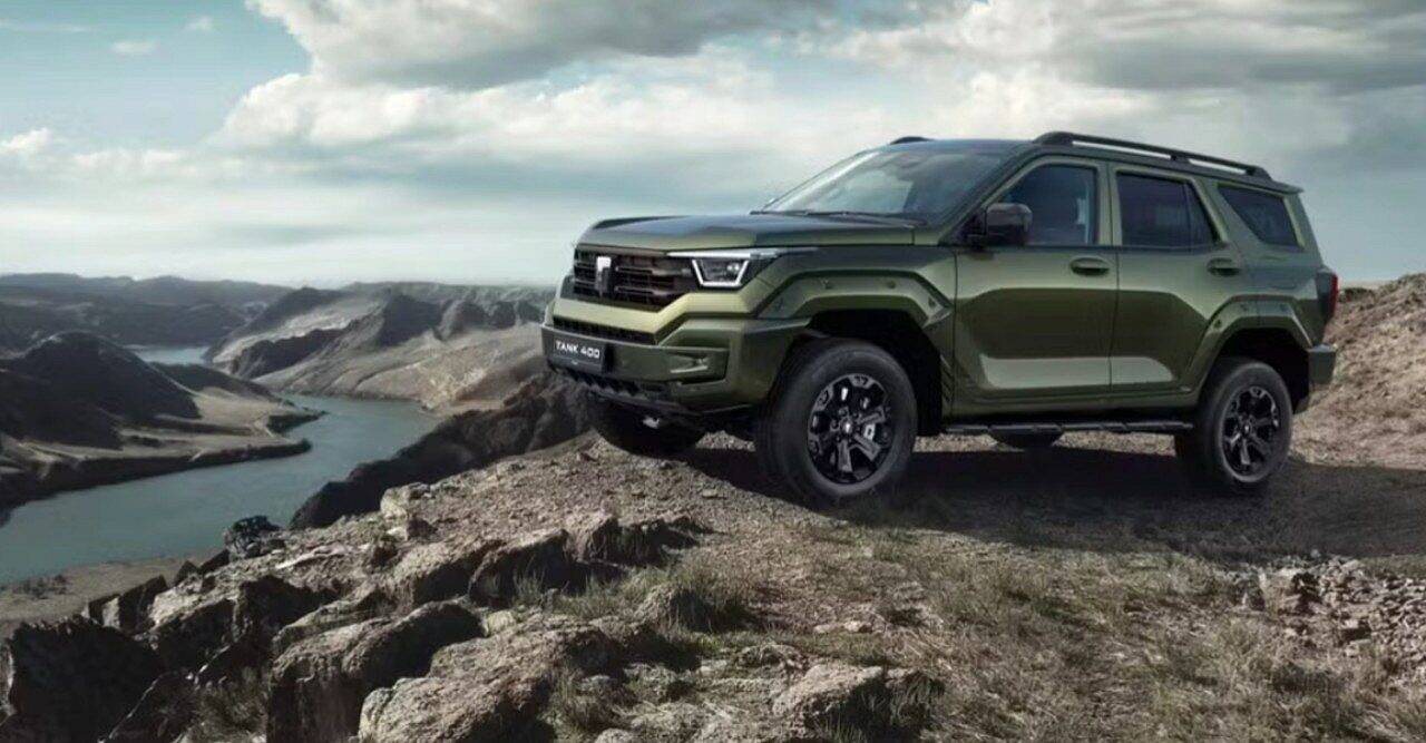 GWM Tank 400 chega ao Brasil com porte imponente e motorização híbrida flex