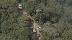 Defesa Civil confirma quatro mortes após queda de helicóptero na Zona Sul do Rio de Janeiro