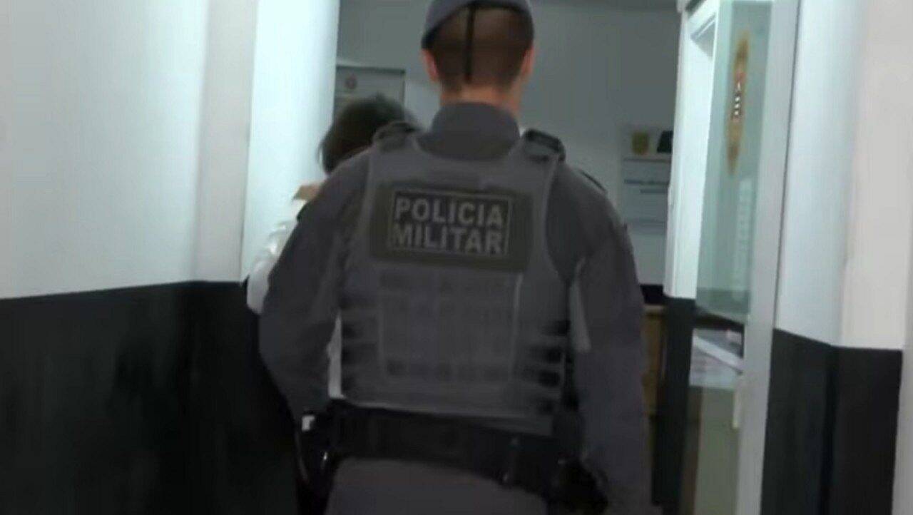 Homem é preso após agredir a filha dentro de elevador em São Paulo - Reprodução/ TV Globo