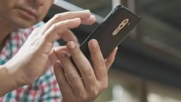 Golpe do QR code, o ‘quishing’, exige atenção em pagamentos digitais pelo celular