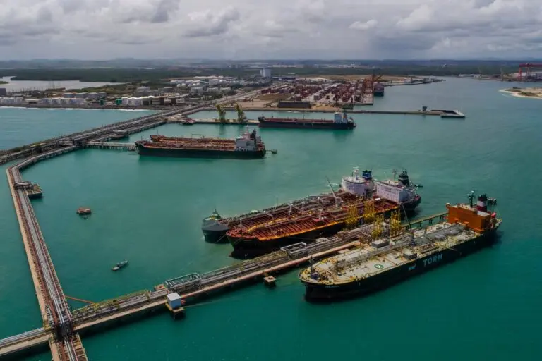 Transporte de cargas: entenda a diferença entre cabotagem e navegação de longo curso