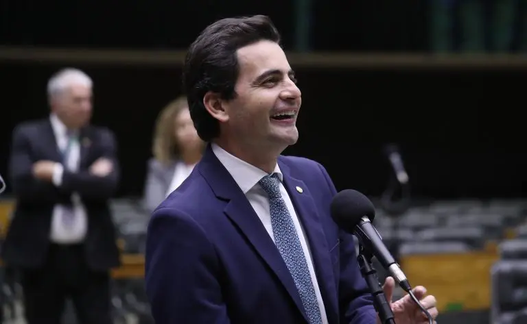Fabio Garcia defendeu valorização e desenvolvimento do servidor público - Foto: Bruno Spada/Câmara dos Deputados