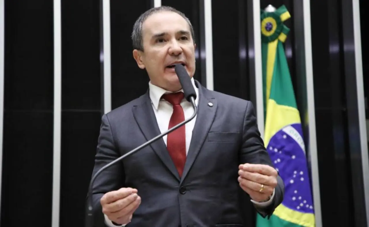 Foi aprovada a versão do relator, Duda Ramos - Foto: Mario Agra / Câmara dos Deputados
