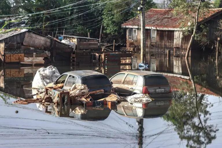 Enchente em Porto Alegre devido a chuvas intensas em 2024 - Foto: Rafa Neddermeyer/Agência Brasil